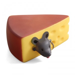 TRIOL 73063 Игрушка для собак из винила ”Мышка в сыре”