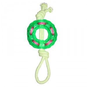 TRIOL TPR13 Игрушка для собак из термопластичной резины ”Кольцо с верёвкой” - уменьшенная 1